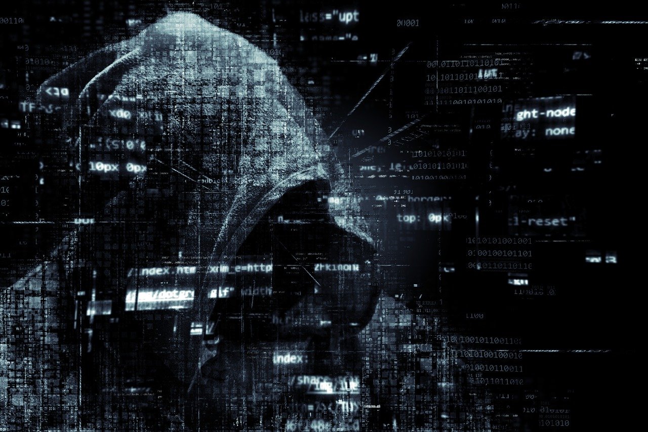 Fala ataków cyberprzestępców w pandemii przybiera na sile